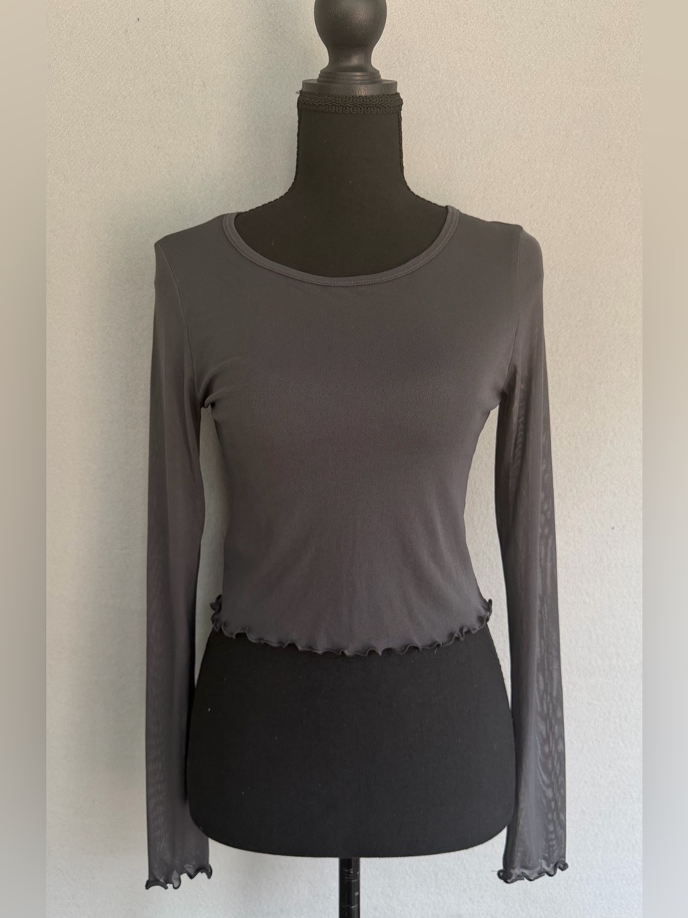 Aerie Mesh Crop Top Small Women’s Y2K Long Sleeve, Dark Gray